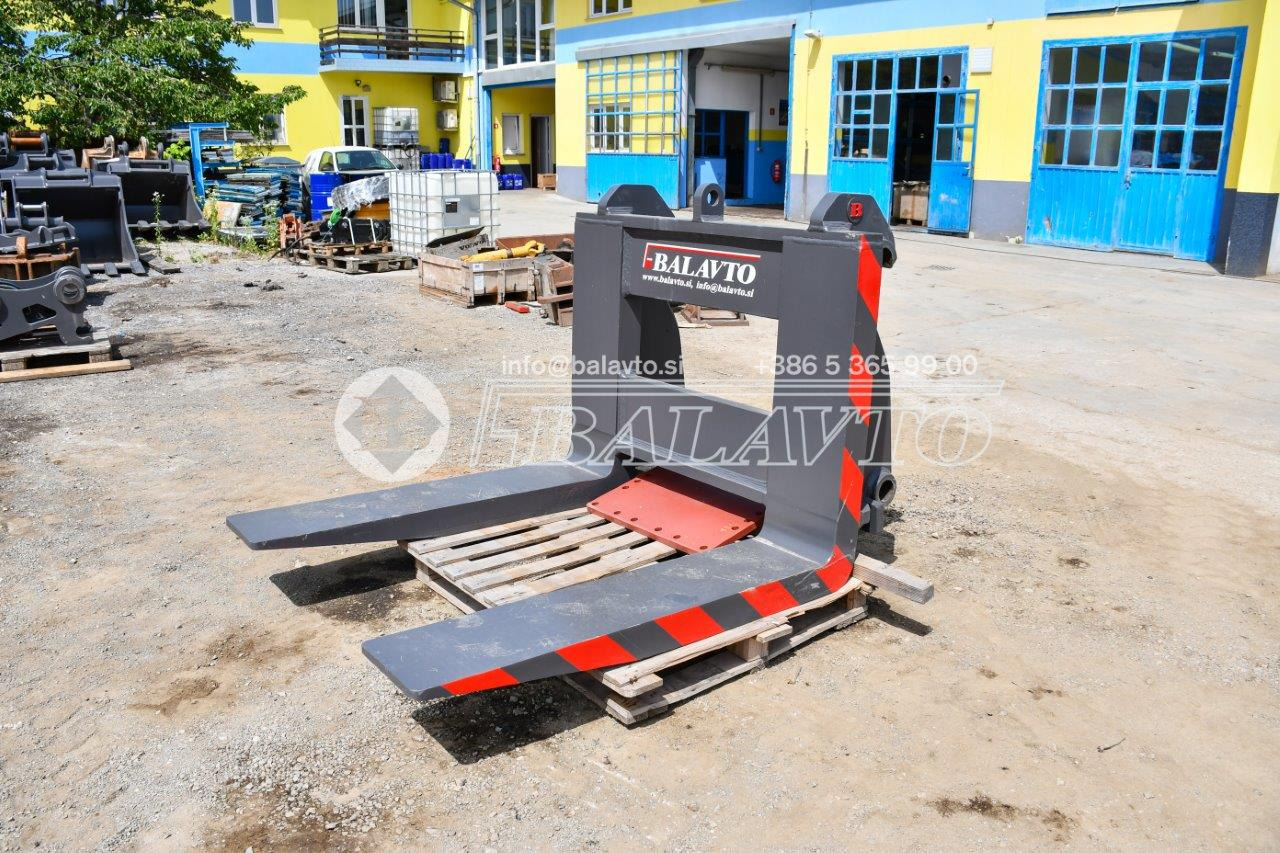 Balavto Block handling forks for Volvo L220 and L180 - Forks for Loader: picture 1 Balavto Block handling forks for Volvo L220 and L180 - Forks for Loader: picture 1