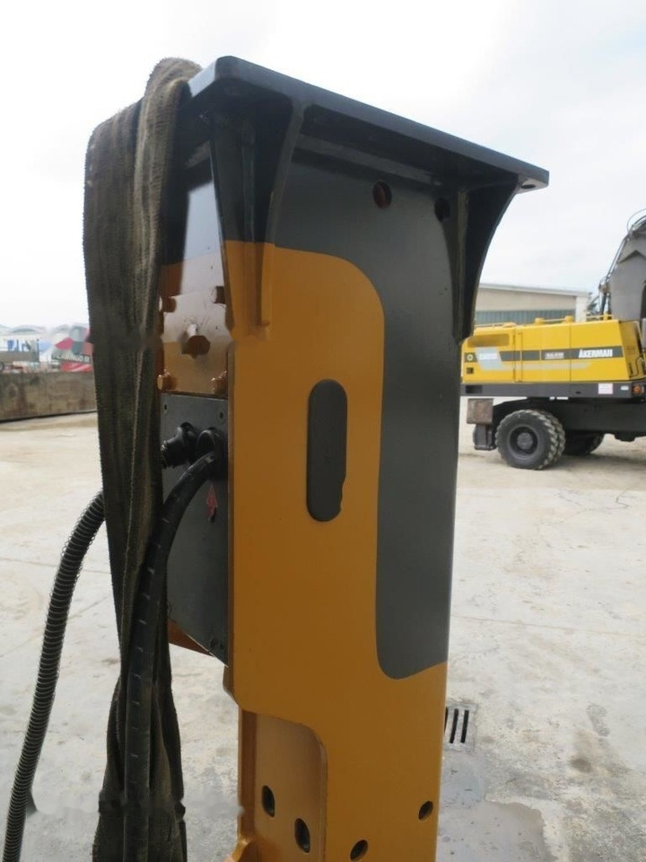 D&A 130V - Hydraulic hammer: picture 4 D&A 130V - Hydraulic hammer: picture 4