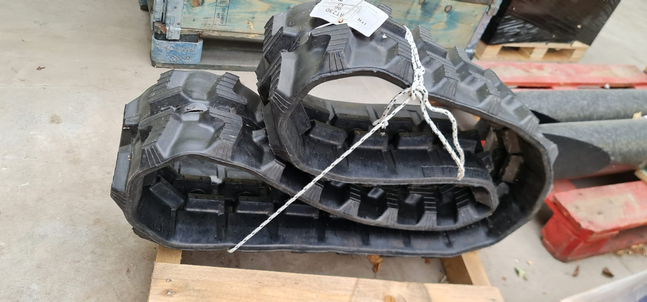 ITR 230x96x32 - Track for Construction machinery: picture 3 ITR 230x96x32 - Track for Construction machinery: picture 3