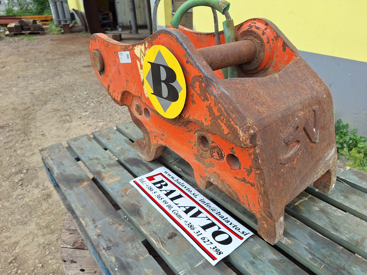 Trevi Benne A.R.ARH 20 - Quick coupler for Construction machinery: picture 2 Trevi Benne A.R.ARH 20 - Quick coupler for Construction machinery: picture 2