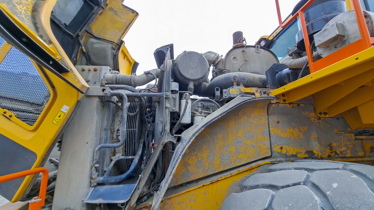 Wheel loader Volvo L150H: picture 39