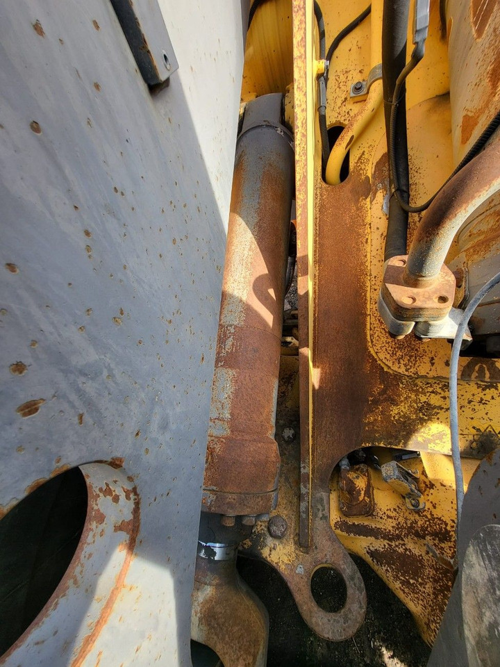 Volvo left lifting hydraulic cylinder 11107855 - Hydraulic cylinder for Loader: picture 2 Volvo left lifting hydraulic cylinder 11107855 - Hydraulic cylinder for Loader: picture 2
