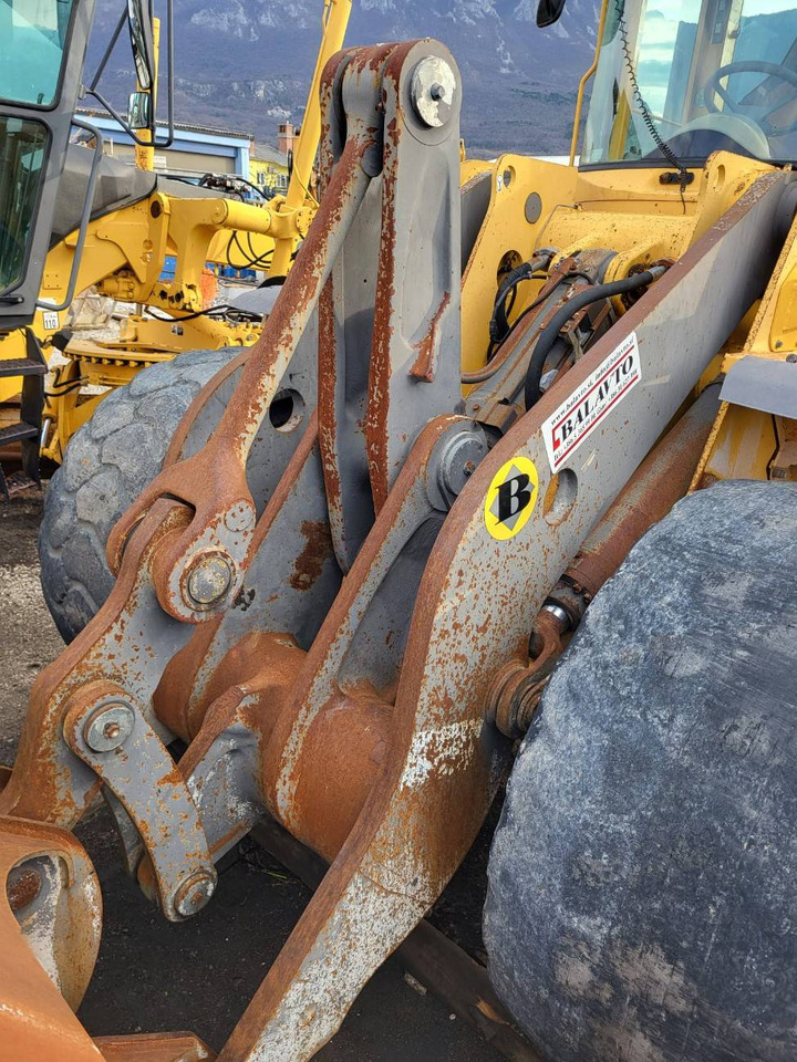 Volvo lifting framework VOE11177162 - Frame/ Chassis for Loader: picture 1 Volvo lifting framework VOE11177162 - Frame/ Chassis for Loader: picture 1