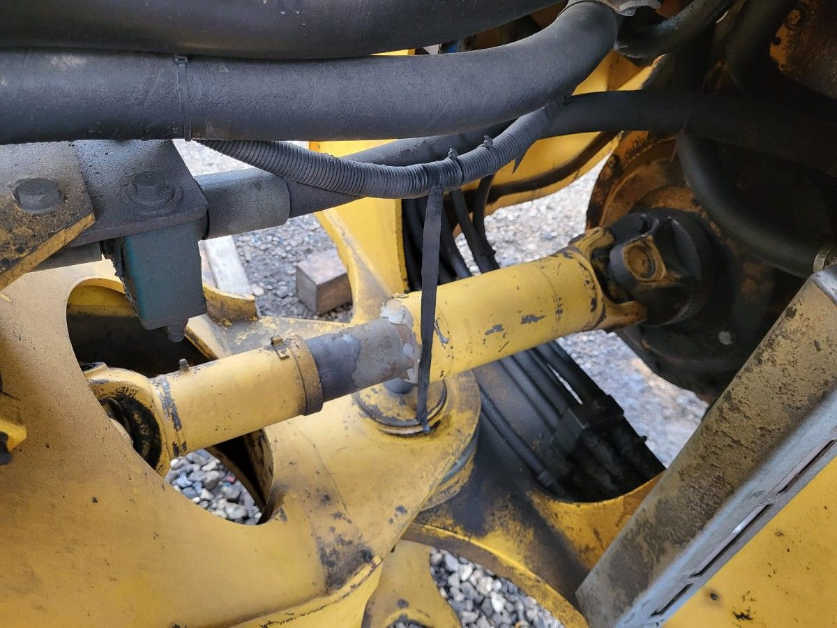 Volvo propeller shaft 11172545 - Propeller shaft for Loader: picture 2 Volvo propeller shaft 11172545 - Propeller shaft for Loader: picture 2