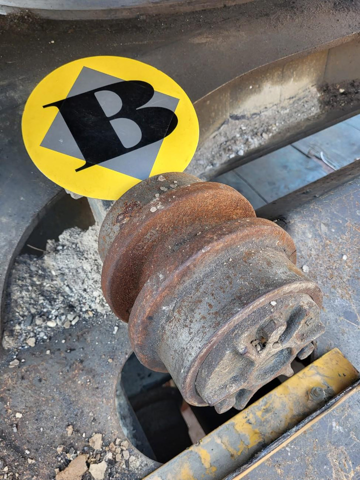 Volvo rollers 14573180 - Track roller for Excavator: picture 5 Volvo rollers 14573180 - Track roller for Excavator: picture 5