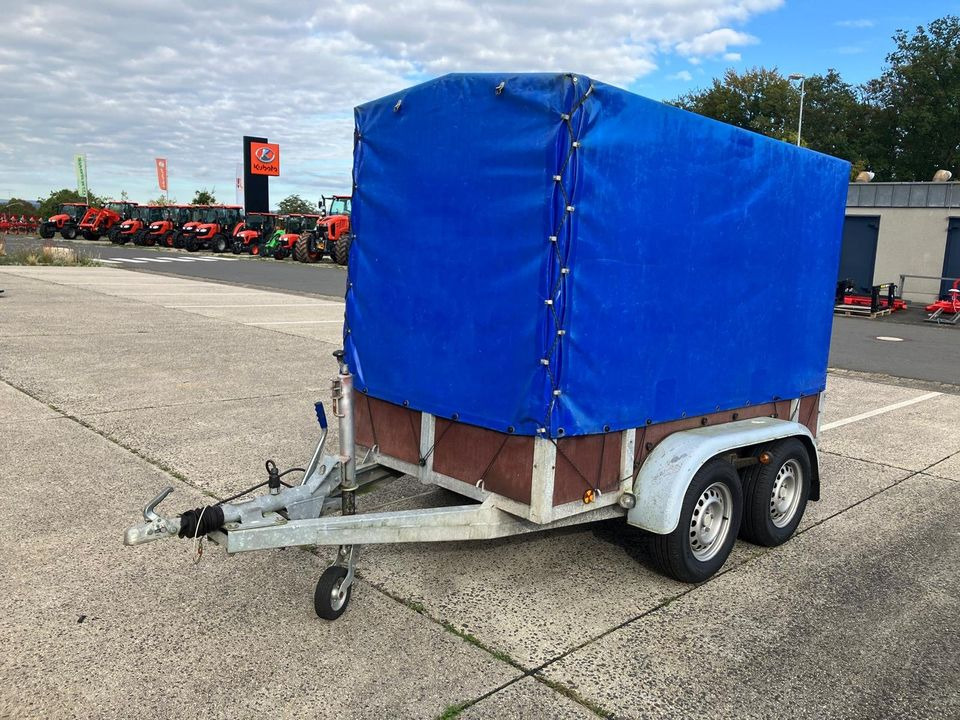 PKW Anhänger Costo mit Plane und Spriegel 2,0t - Curtainsider trailer: picture 1 PKW Anhänger Costo mit Plane und Spriegel 2,0t - Curtainsider trailer: picture 1