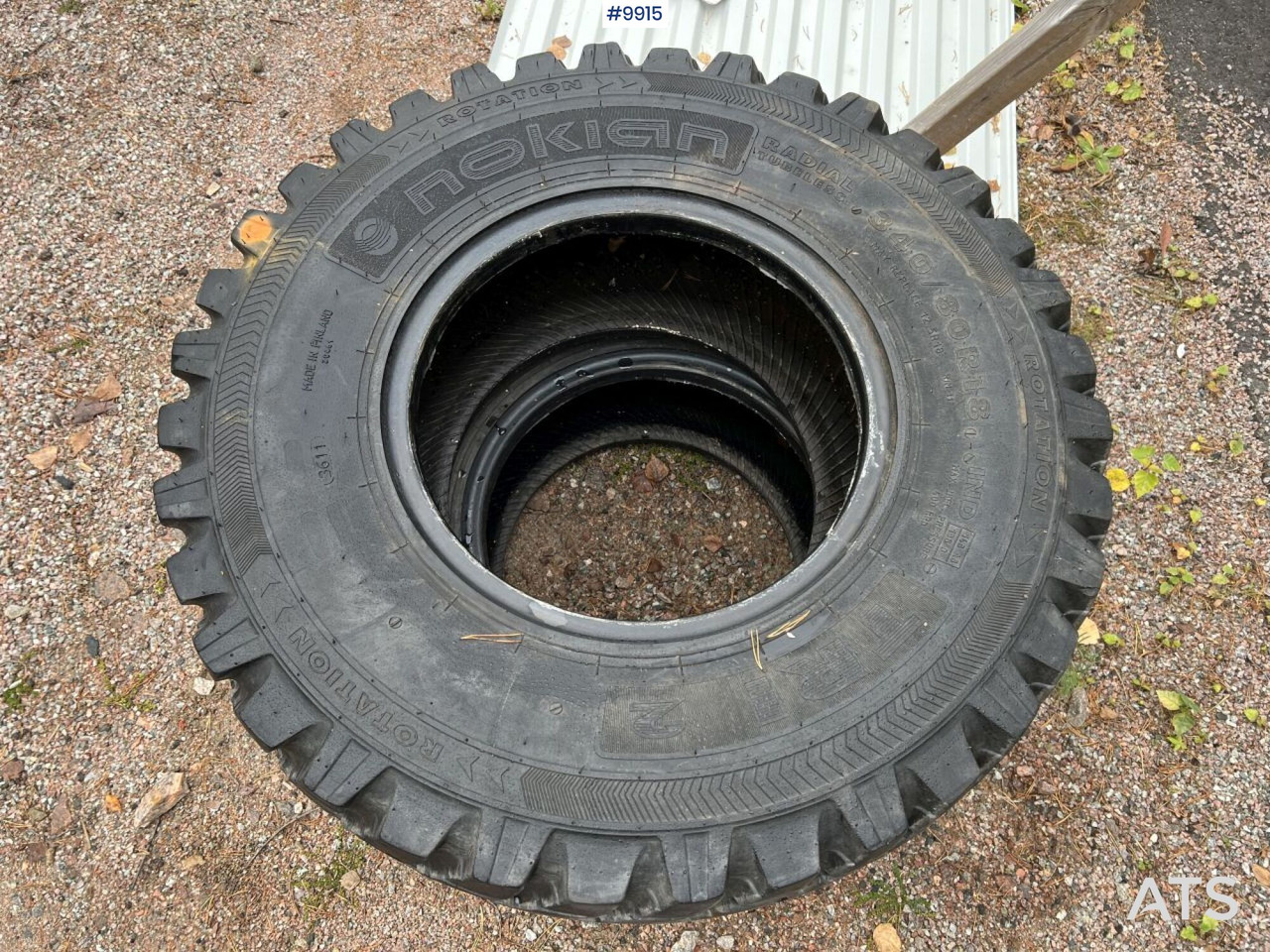 2 st NOKIAN 340/80R18 däck - Tire for Construction machinery: picture 2 2 st NOKIAN 340/80R18 däck - Tire for Construction machinery: picture 2