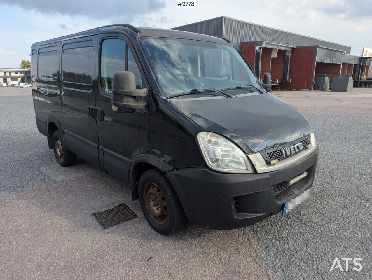 Box Truck Iveco Daily 29L12A V-300 - Panel van: picture 2 Box Truck Iveco Daily 29L12A V-300 - Panel van: picture 2