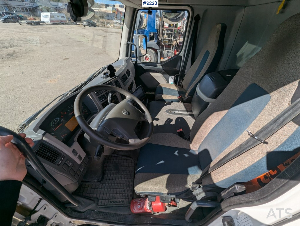 Crane Truck Volvo FL 280 4X2 with HIAB XS 144 E-5 crane (SEE VIDEO) - Crane truck: picture 5 Crane Truck Volvo FL 280 4X2 with HIAB XS 144 E-5 crane (SEE VIDEO) - Crane truck: picture 5