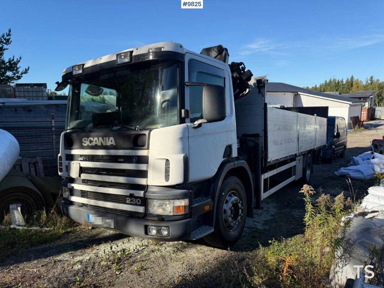Crane truck Scania P94 230 with tail lift - Dropside/ Flatbed truck, Crane truck: picture 1 Crane truck Scania P94 230 with tail lift - Dropside/ Flatbed truck, Crane truck: picture 1