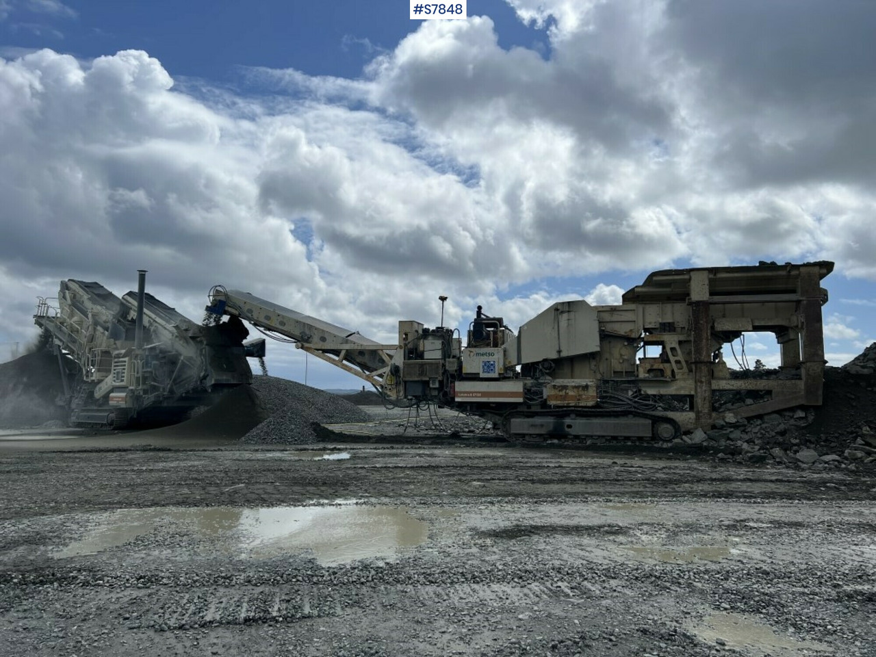 Crusher on tracks, Metso Lokotrack LT 330D (See video) - Crusher: picture 1 Crusher on tracks, Metso Lokotrack LT 330D (See video) - Crusher: picture 1