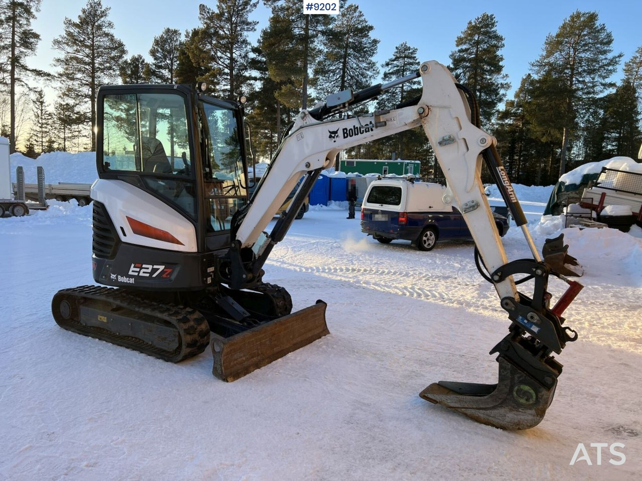 Excavator BOBCAT E 27 Z (SEE VIDEO) - Mini excavator: picture 2 Excavator BOBCAT E 27 Z (SEE VIDEO) - Mini excavator: picture 2