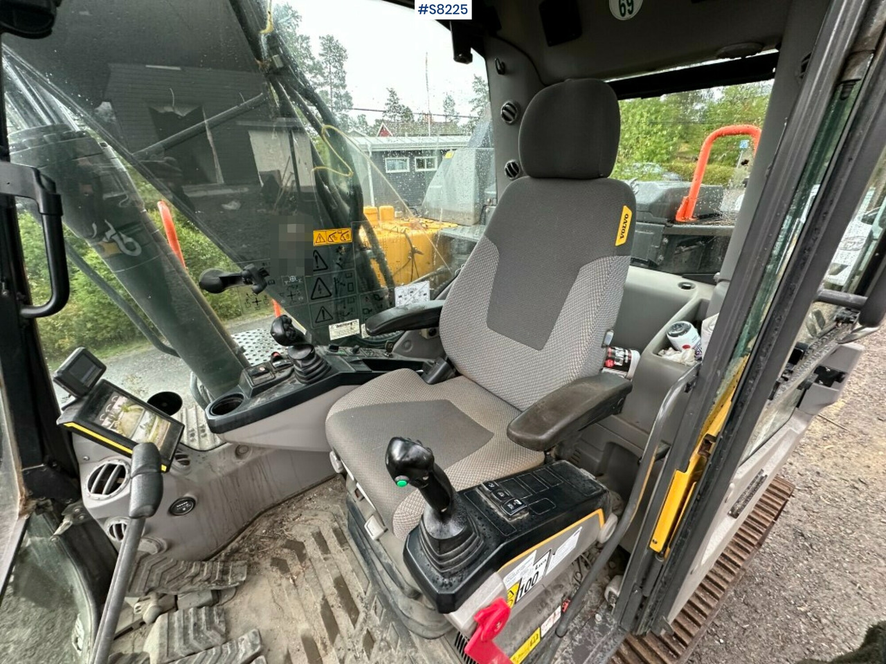 Excavator, Volvo EC140EL, Tiltrotator, Attachments (See video) - Excavator: picture 4 Excavator, Volvo EC140EL, Tiltrotator, Attachments (See video) - Excavator: picture 4