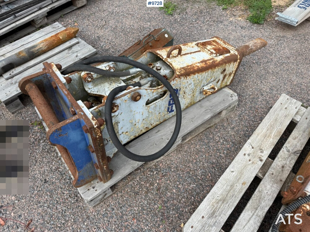 Hydraulic hammer Furukawa F9LN S45 - Hydraulic hammer: picture 1 Hydraulic hammer Furukawa F9LN S45 - Hydraulic hammer: picture 1