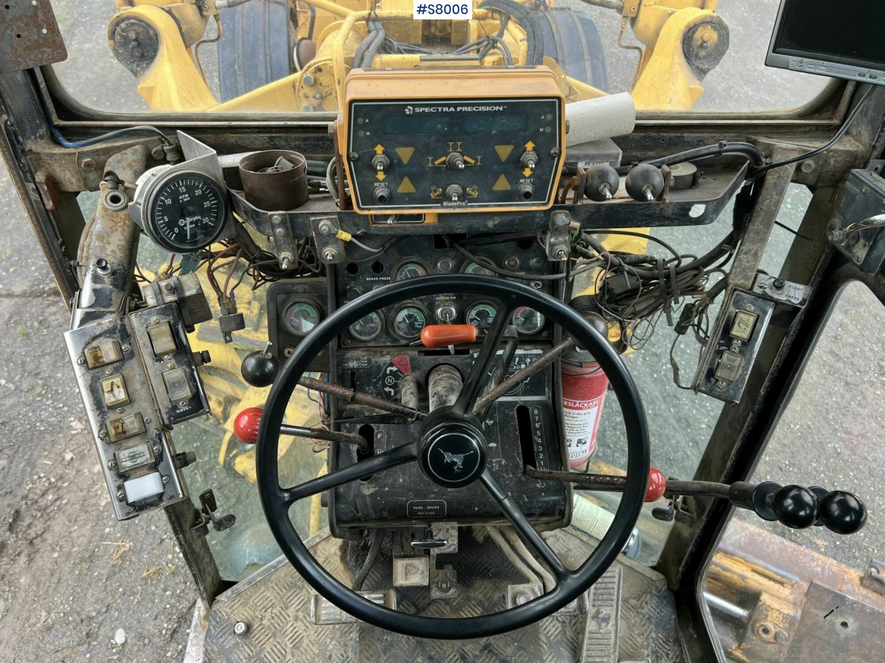 John Deere 772-A Grader with Gravel Sorter, see video - Grader: picture 5 John Deere 772-A Grader with Gravel Sorter, see video - Grader: picture 5