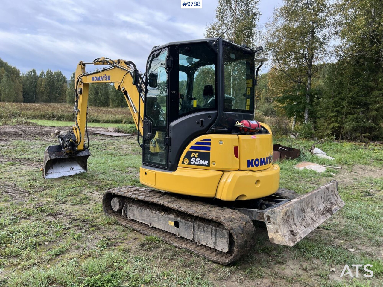 KOMATSU PC55MR-5E0 Excavator with attachments (SEE VIDEO) - Mini excavator: picture 3 KOMATSU PC55MR-5E0 Excavator with attachments (SEE VIDEO) - Mini excavator: picture 3