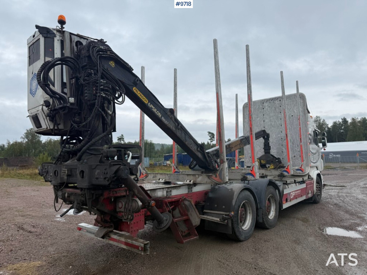 Log truck Scania R520 with crane - Logging truck, Crane truck: picture 5 Log truck Scania R520 with crane - Logging truck, Crane truck: picture 5