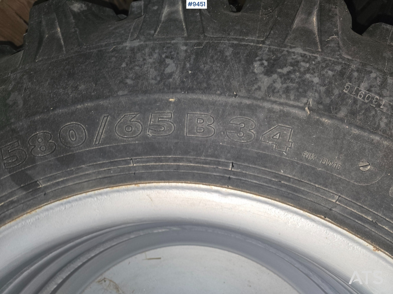 NOKIAN TIRE AND RIM FOR HUDDIG - Construction equipment: picture 5 NOKIAN TIRE AND RIM FOR HUDDIG - Construction equipment: picture 5