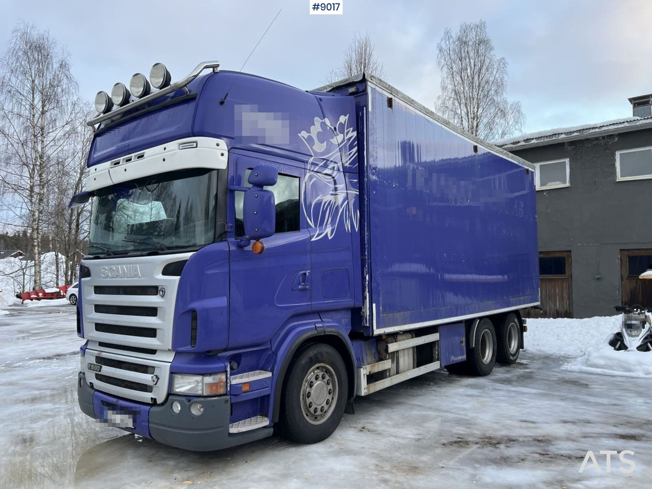 SCANIA R560 chipper truck - Box truck: picture 1 SCANIA R560 chipper truck - Box truck: picture 1