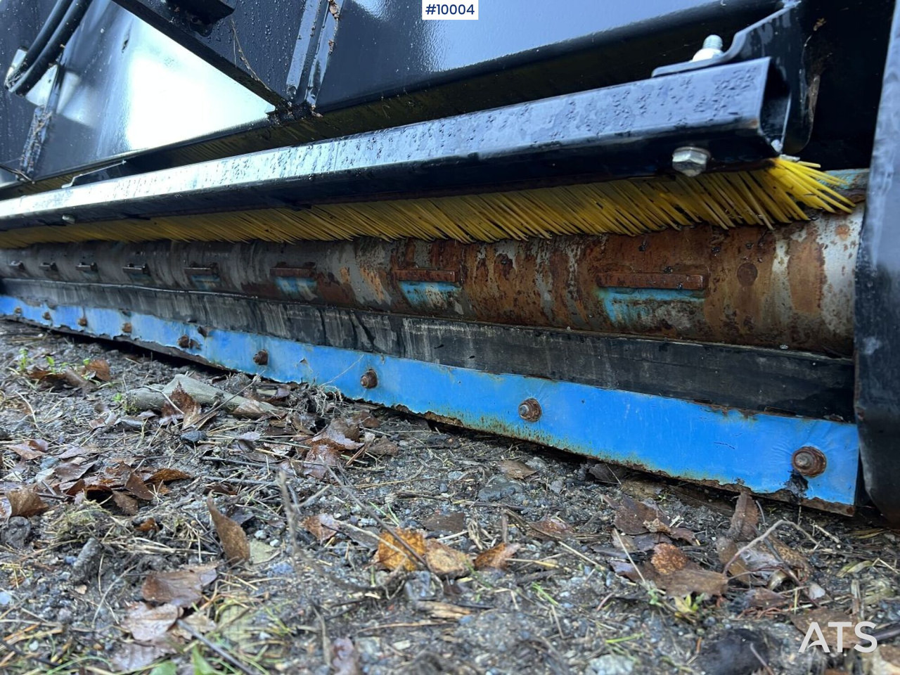 Sand spreader bucket 3350 L, Large BM - Sand/ Salt spreader: picture 5 Sand spreader bucket 3350 L, Large BM - Sand/ Salt spreader: picture 5