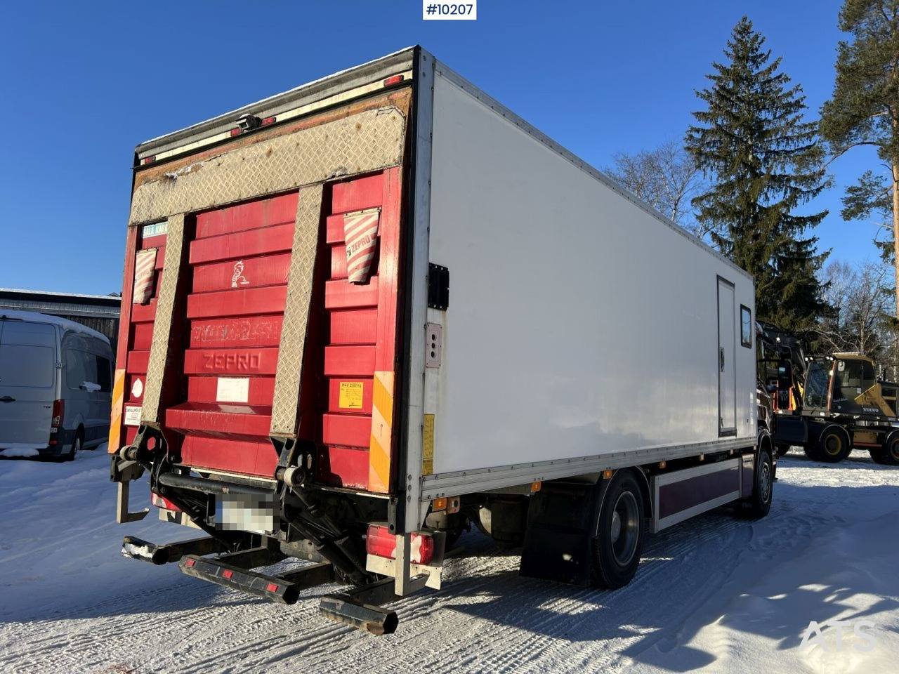 Scania P270 Box truck with tail lift - Box truck: picture 3 Scania P270 Box truck with tail lift - Box truck: picture 3
