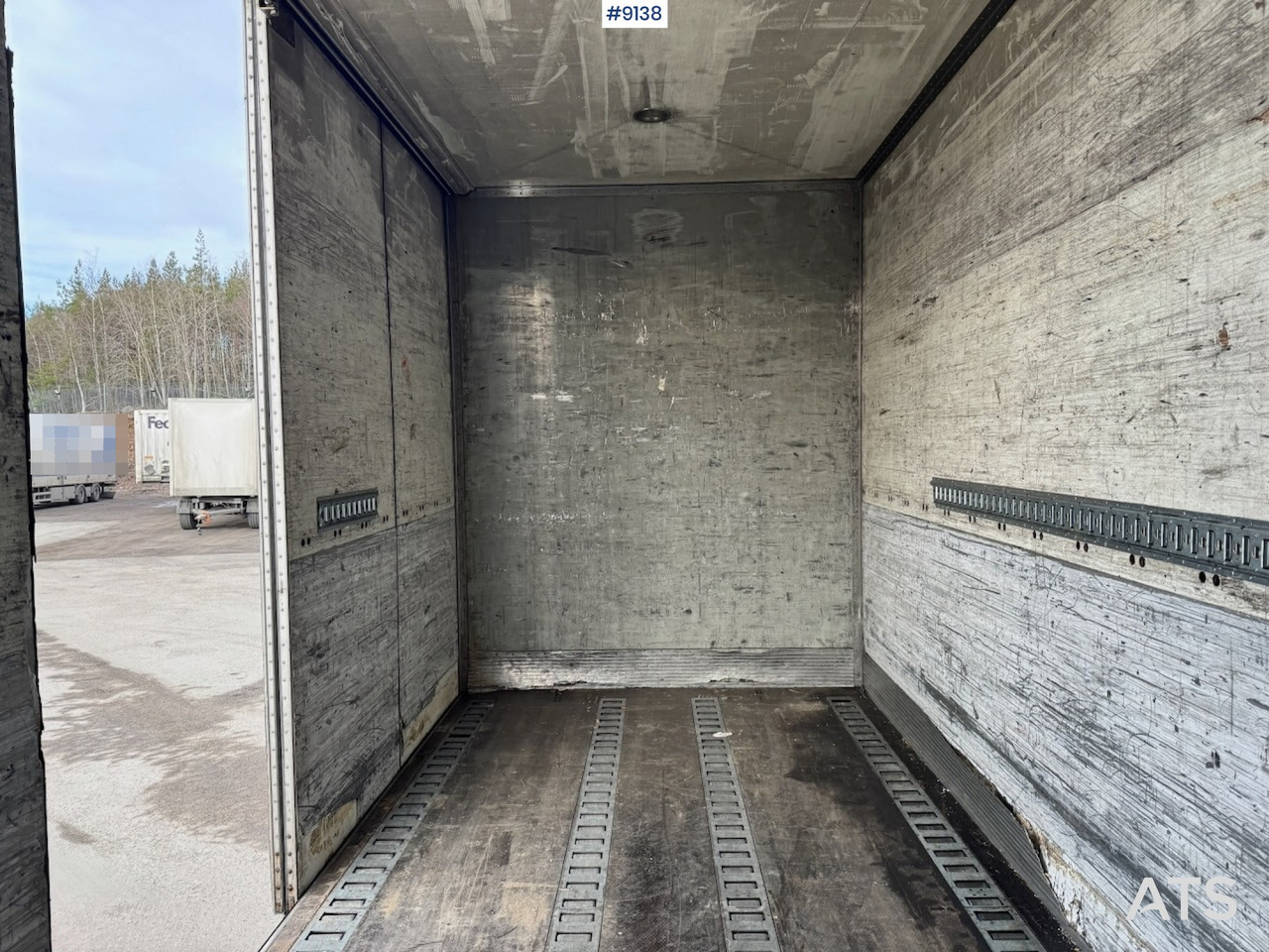 Scania R480/470 6x2 Box Truck with full side opening (VIDEO) - Box truck: picture 5 Scania R480/470 6x2 Box Truck with full side opening (VIDEO) - Box truck: picture 5