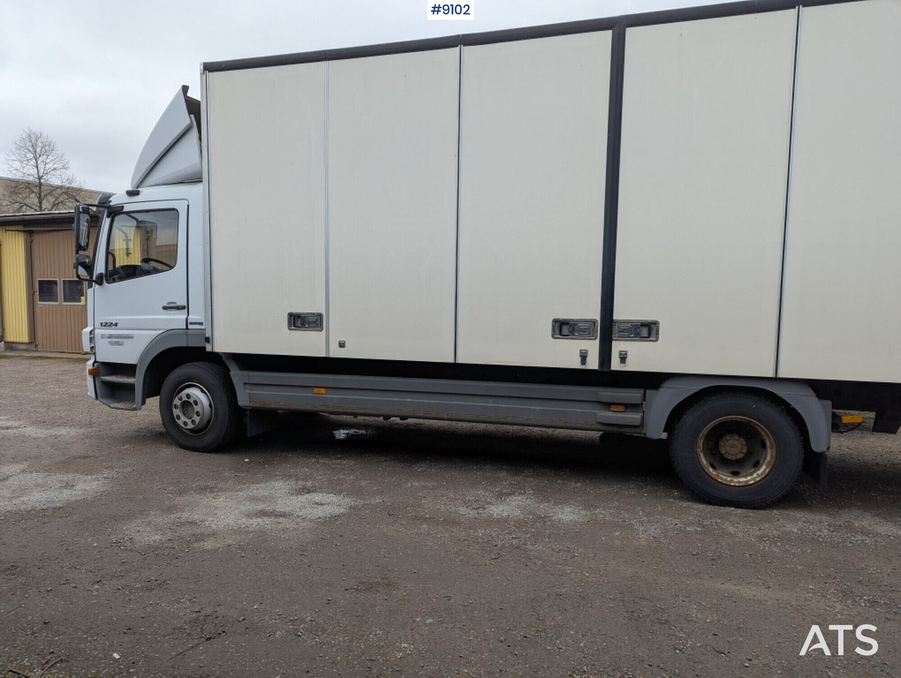 Box truck Skåpbil distribution Mercedes Benz 1224 L 4X2: picture 7