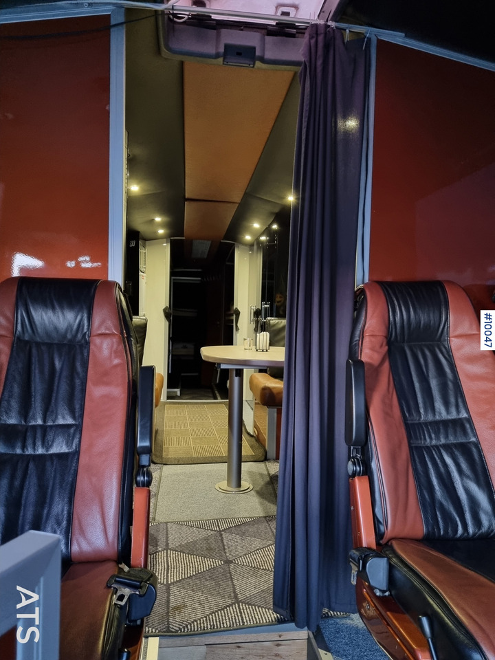 Camper van VOLVO B10M-70B Motorhome / Snowmobile bus with rear lift: picture 15 Camper van VOLVO B10M-70B Motorhome / Snowmobile bus with rear lift: picture 15