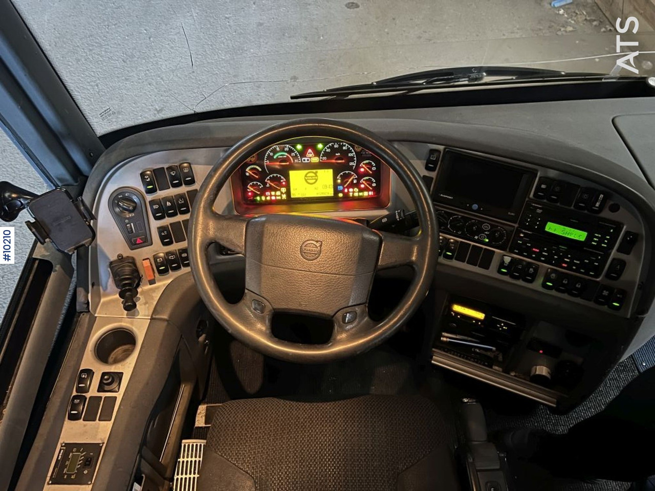 VOLVO B12M 6X2 9700HD Handikappanpassad buss - Coach: picture 4 VOLVO B12M 6X2 9700HD Handikappanpassad buss - Coach: picture 4