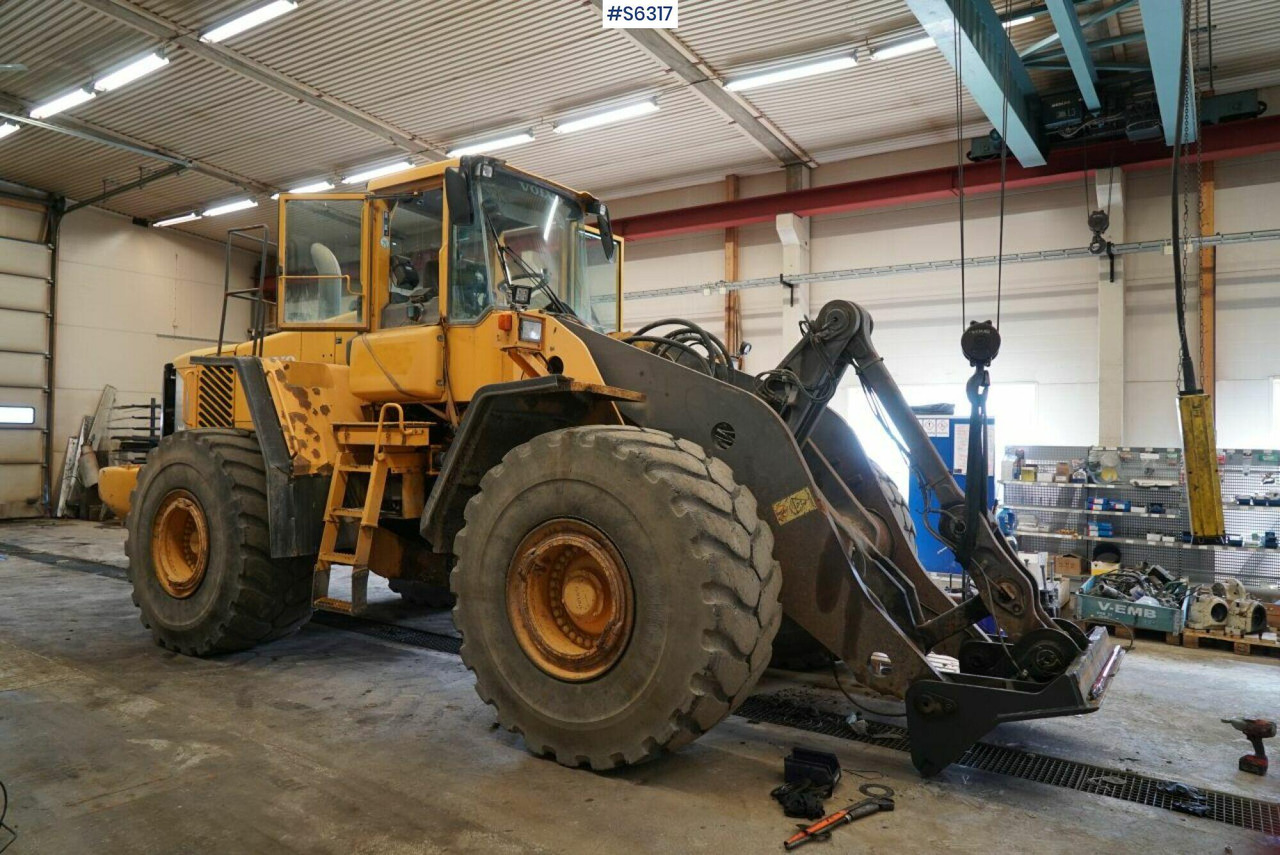 WHEEL LOADER VOLVO L220 E - Wheel loader: picture 1 WHEEL LOADER VOLVO L220 E - Wheel loader: picture 1