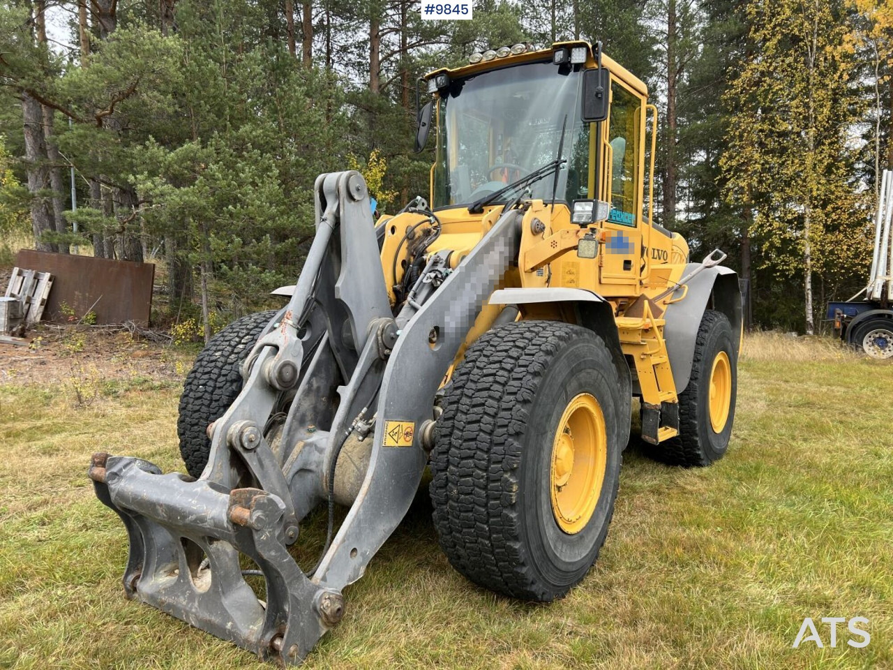 Wheel loader Volvo L90E - Wheel loader: picture 2 Wheel loader Volvo L90E - Wheel loader: picture 2