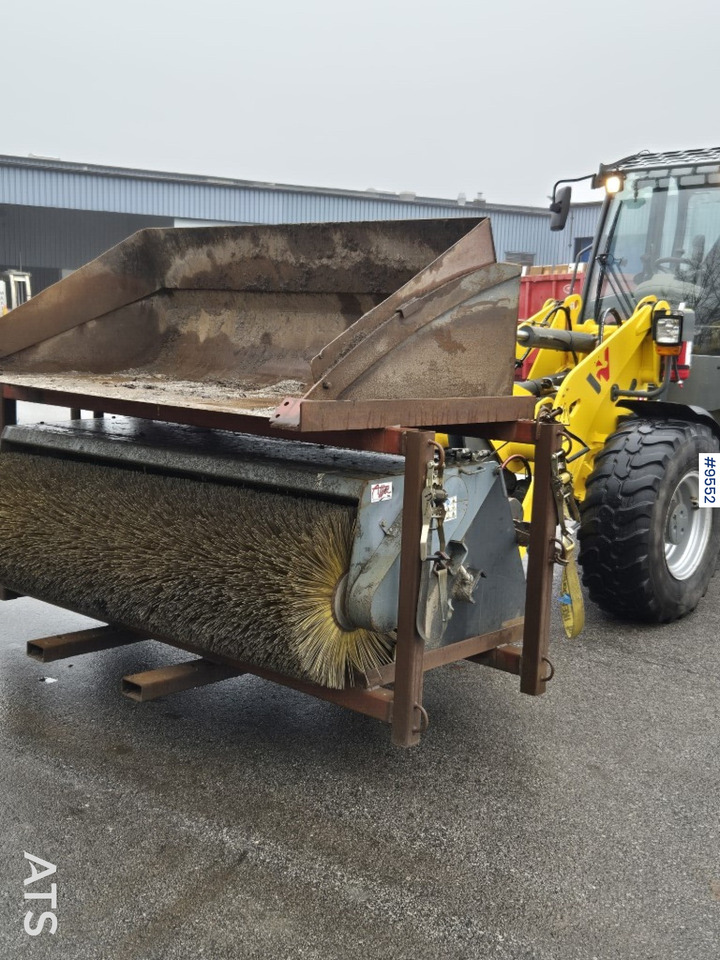 Wheel loader Wheel loader Wacker Neuson WL52 gears and tool stand: picture 6