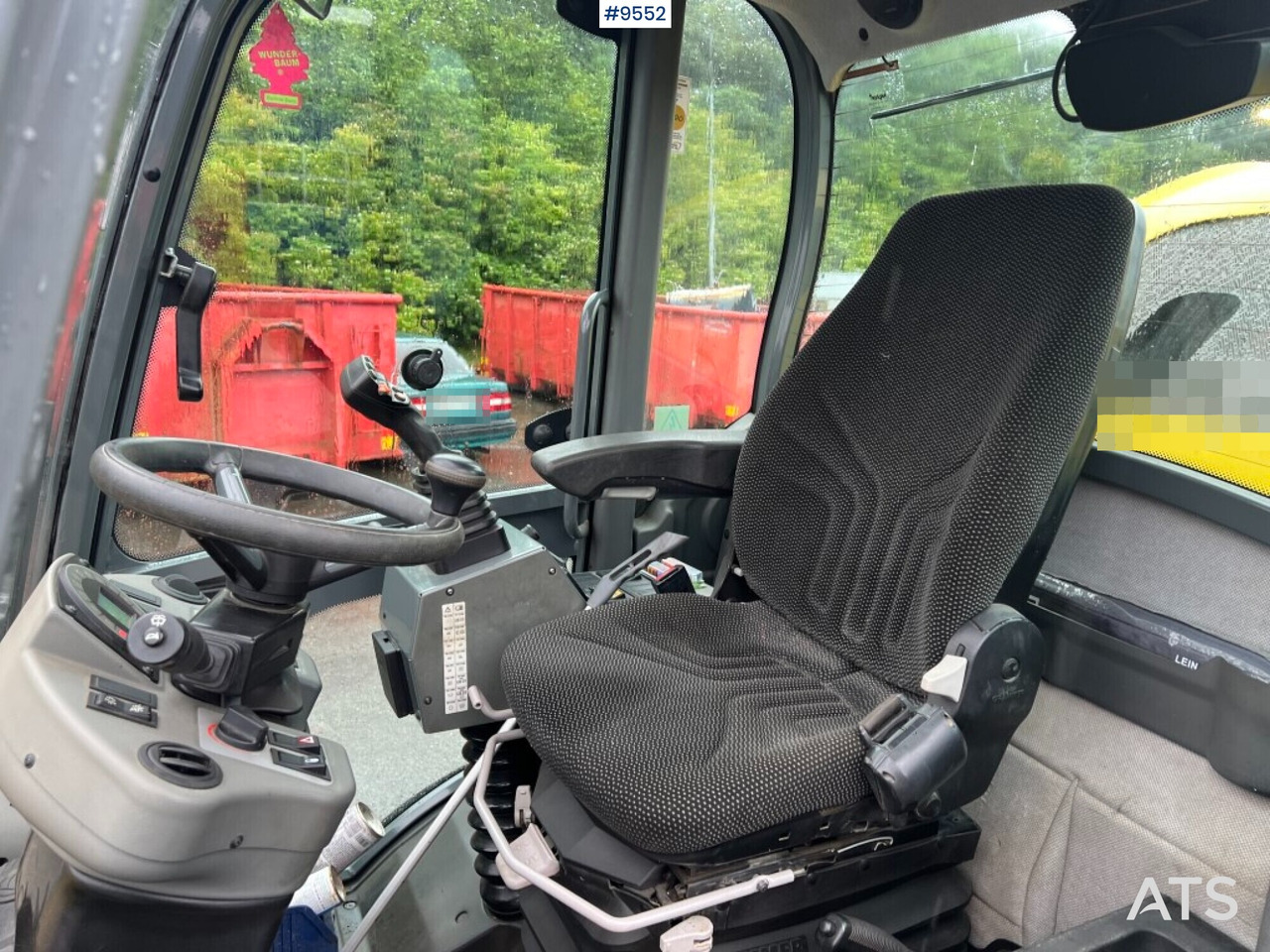 Wheel loader Wheel loader Wacker Neuson WL52 gears and tool stand: picture 5