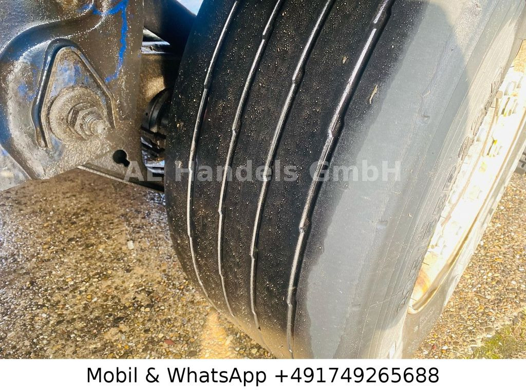 Refrigerator semi-trailer Krone SD *Carrier-Vector-1950/Doppelstock/+-30°/1.Lift Krone SD *Carrier-Vector-1950/Doppelstock/+-30°/1.Lift: picture 18 Refrigerator semi-trailer Krone SD *Carrier-Vector-1950/Doppelstock/+-30°/1.Lift Krone SD *Carrier-Vector-1950/Doppelstock/+-30°/1.Lift: picture 18