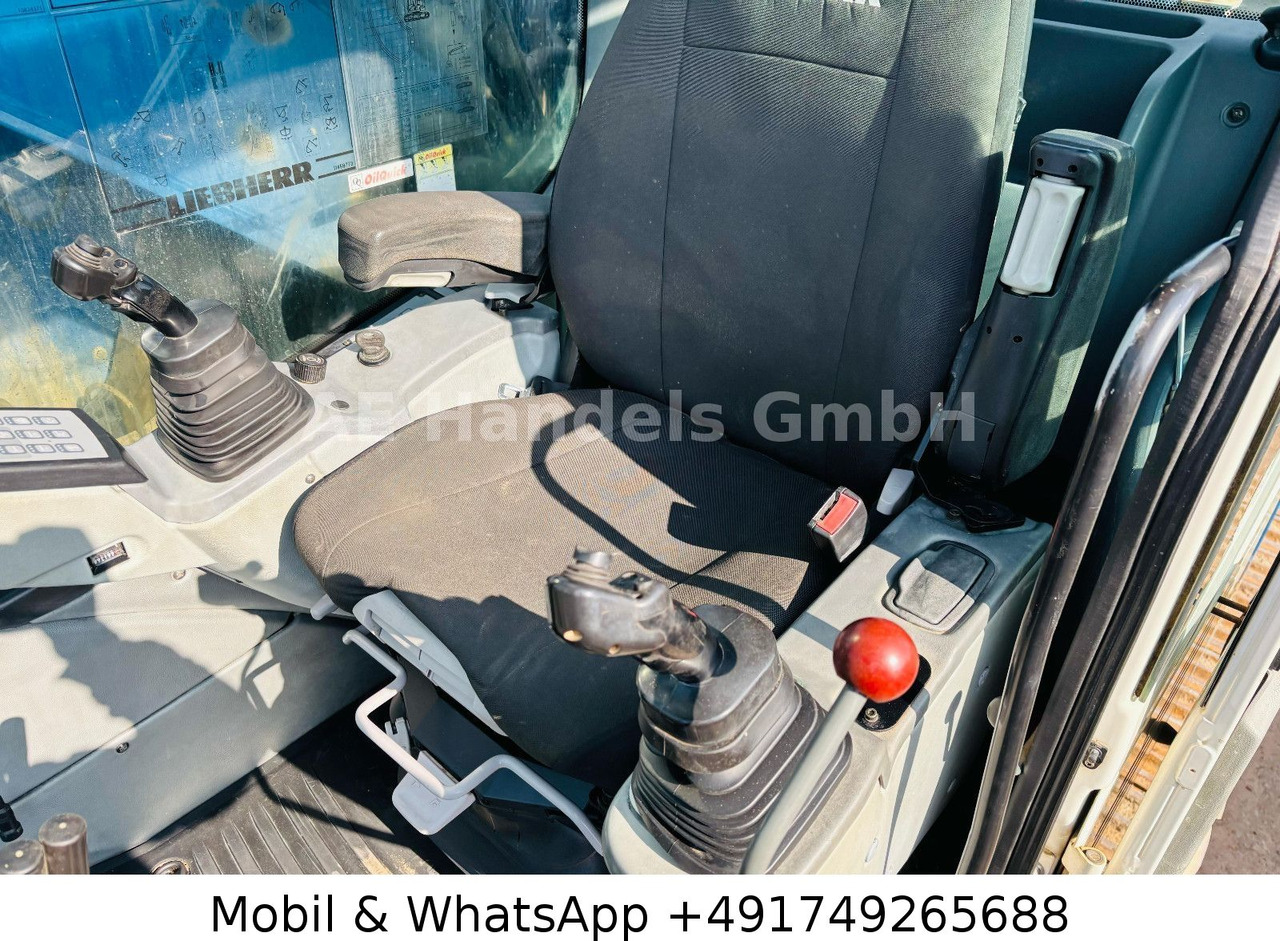 Leasing of  Liebherr R926 Compact *Oilquick/Verstellausleger Liebherr R926 Compact *Oilquick/Verstellausleger: picture 24