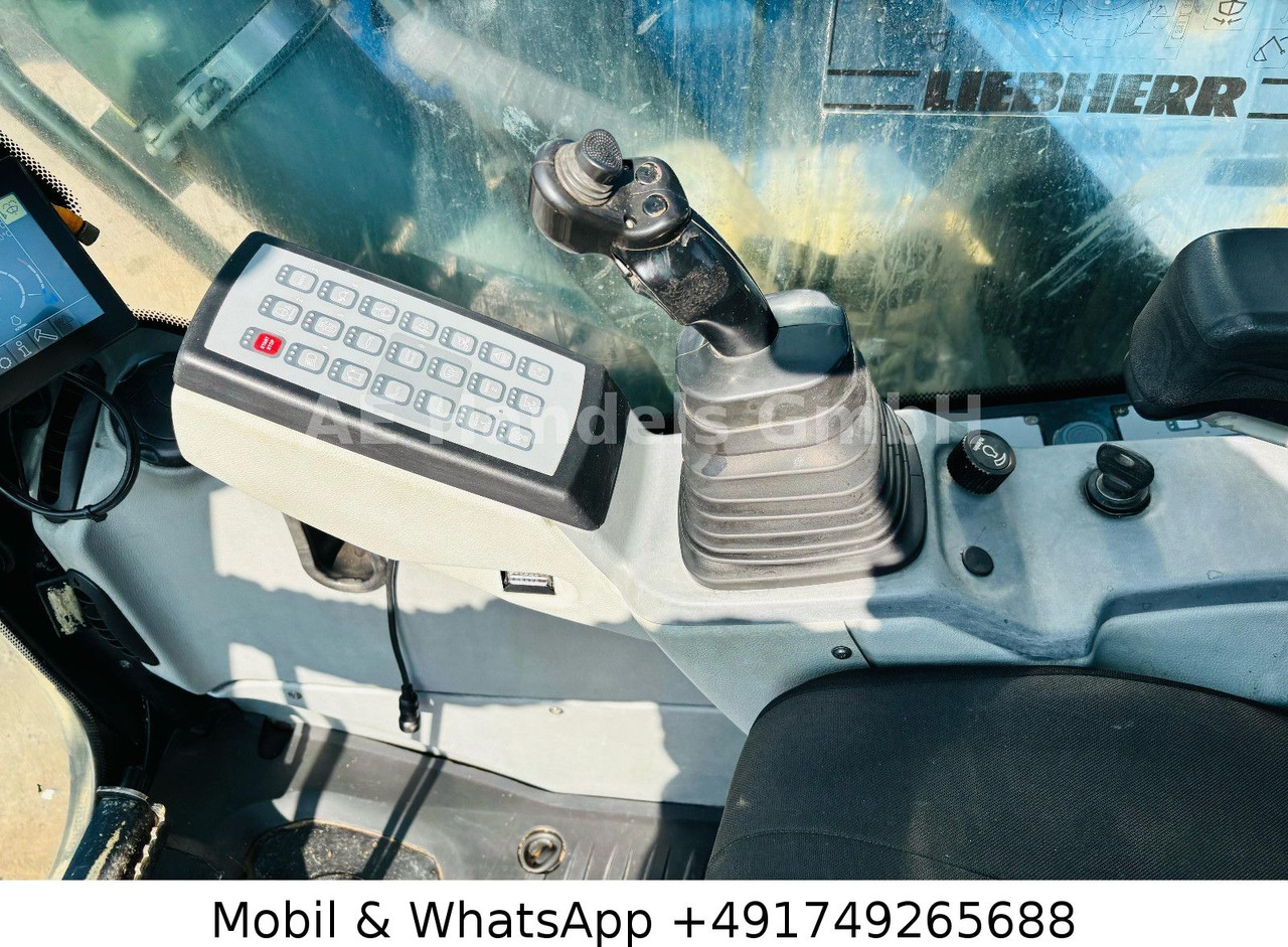 Leasing of  Liebherr R926 Compact *Oilquick/Verstellausleger Liebherr R926 Compact *Oilquick/Verstellausleger: picture 21