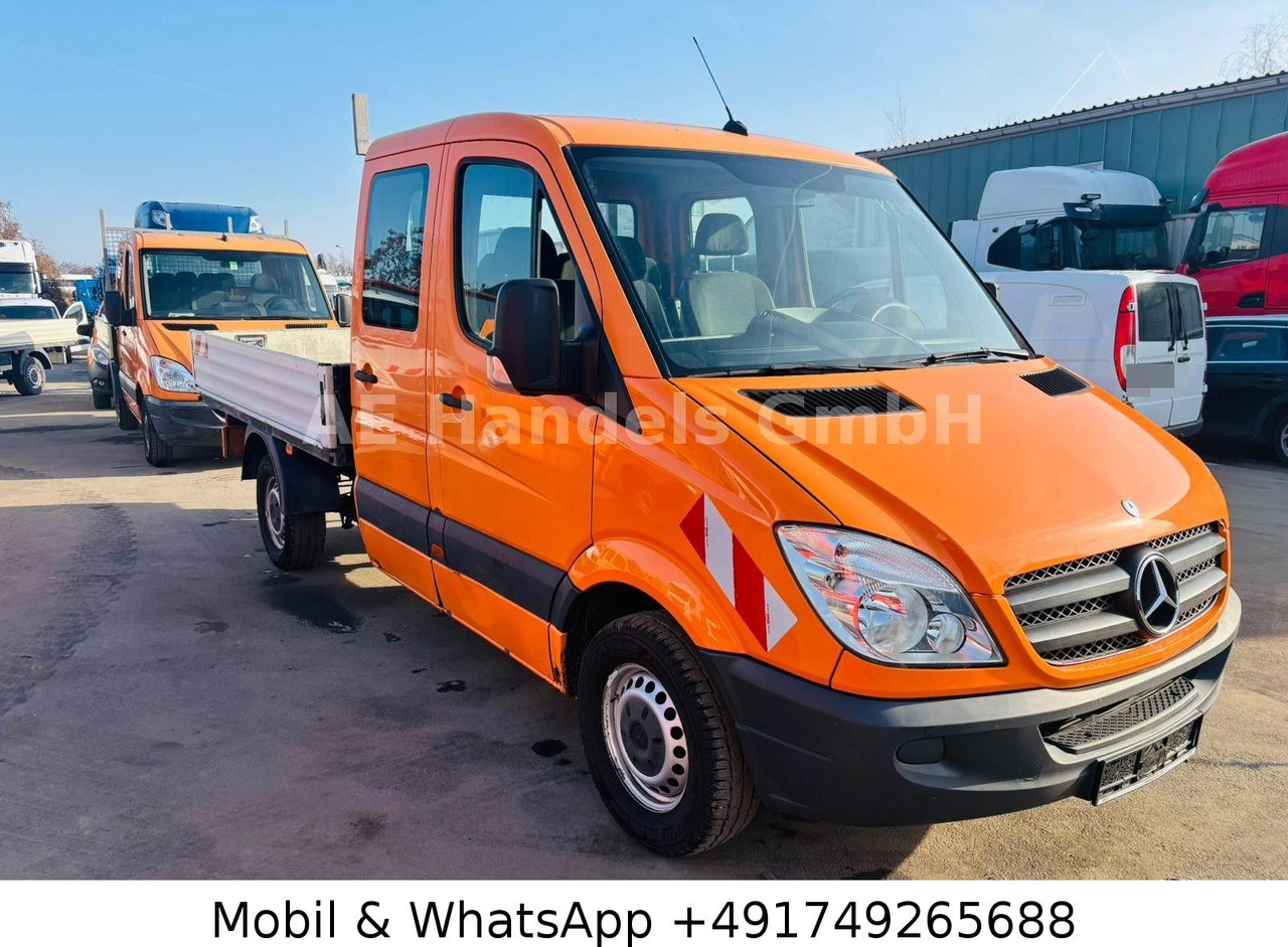 Mercedes-Benz Sprinter II Pritsche 210 CDI 6 Sitzer *AHK/Radio - Open body delivery van, Combi van: picture 2 Mercedes-Benz Sprinter II Pritsche 210 CDI 6 Sitzer *AHK/Radio - Open body delivery van, Combi van: picture 2
