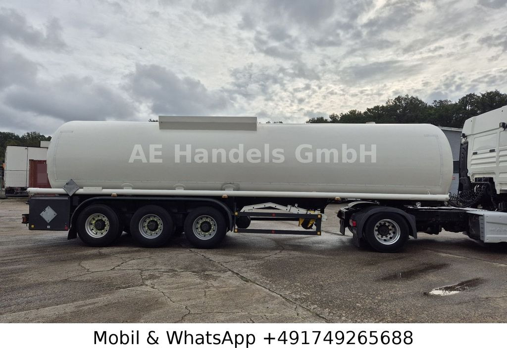 Schrader Z-STA 24-41/1 Chemie *41.000Liter / 1xKammer - Tank semi-trailer: picture 2 Schrader Z-STA 24-41/1 Chemie *41.000Liter / 1xKammer - Tank semi-trailer: picture 2