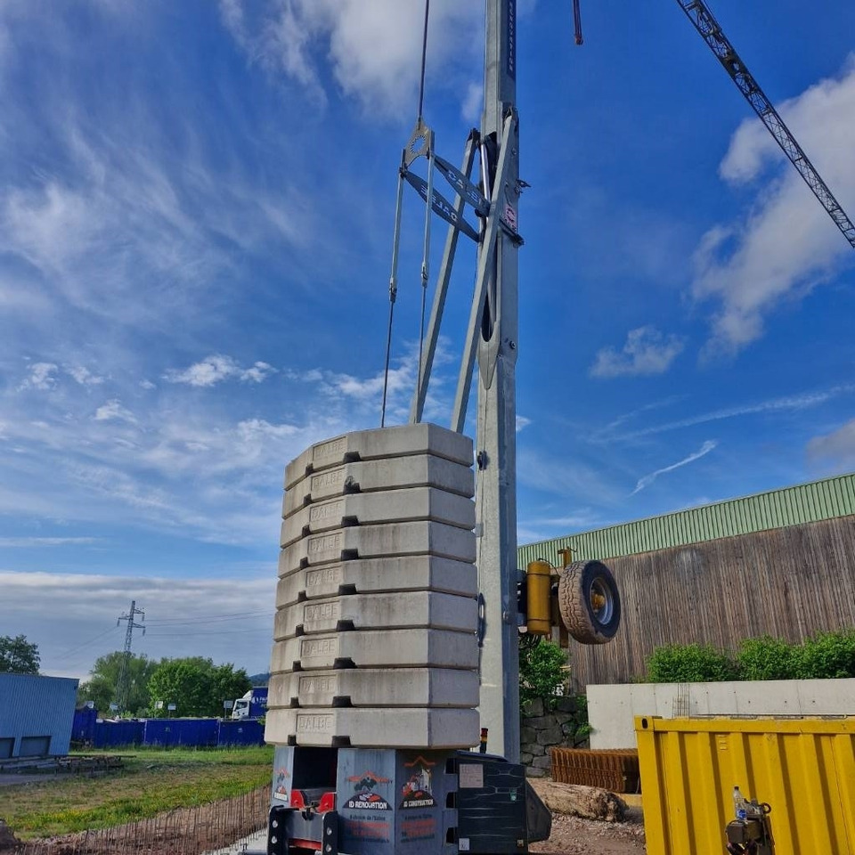 Dalbe Dalbe DB 50 1er Main /Certificat CE Non Endommagée - Self-erecting tower crane: picture 3 Dalbe Dalbe DB 50 1er Main /Certificat CE Non Endommagée - Self-erecting tower crane: picture 3