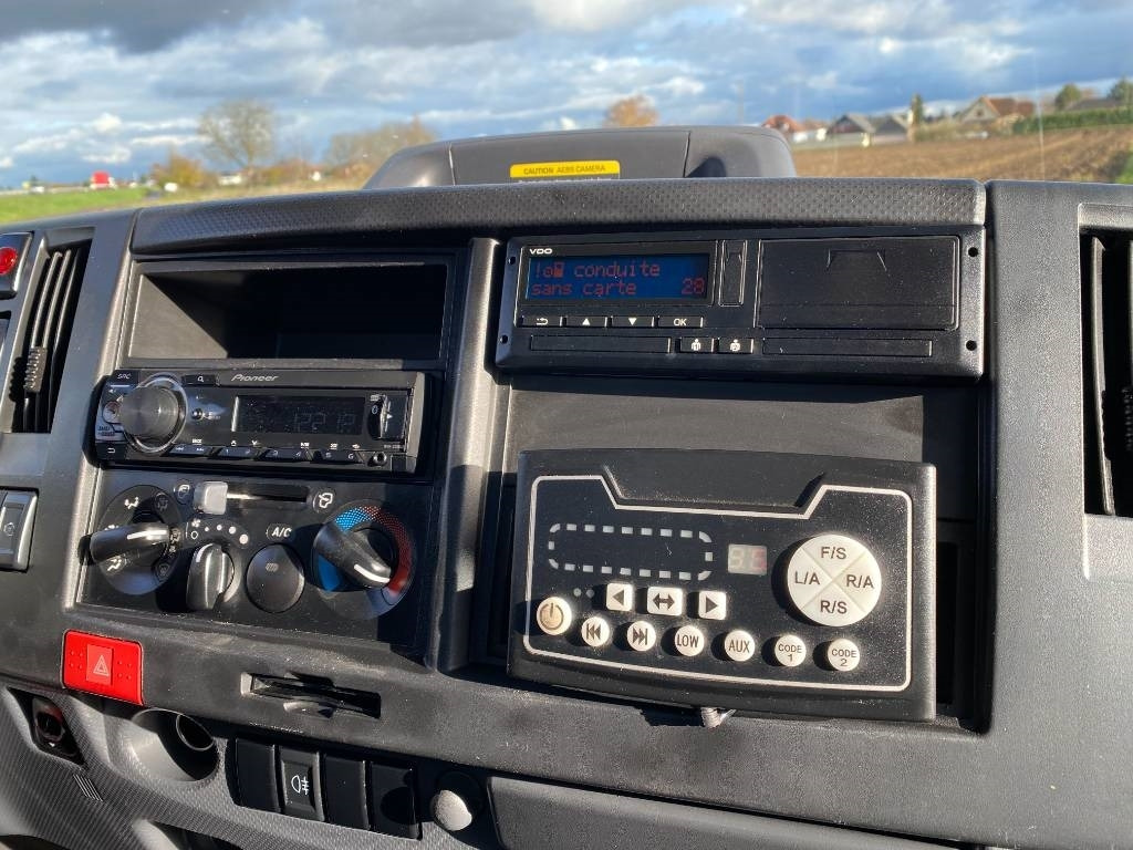 Tow truck Isuzu P75-S2/MONZA 1er Main Carte grise Française: picture 38 Tow truck Isuzu P75-S2/MONZA 1er Main Carte grise Française: picture 38