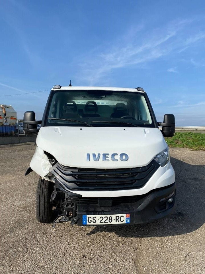 Iveco DAILY 35-180/35C18 3.0-180 M/Jet endommagé - Open body delivery van: picture 2 Iveco DAILY 35-180/35C18 3.0-180 M/Jet endommagé - Open body delivery van: picture 2