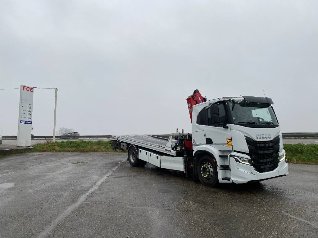 Iveco S WAY480 /FIAULT PF60 +GRUE HMF endommagée - Autotransporter truck: picture 4 Iveco S WAY480 /FIAULT PF60 +GRUE HMF endommagée - Autotransporter truck: picture 4