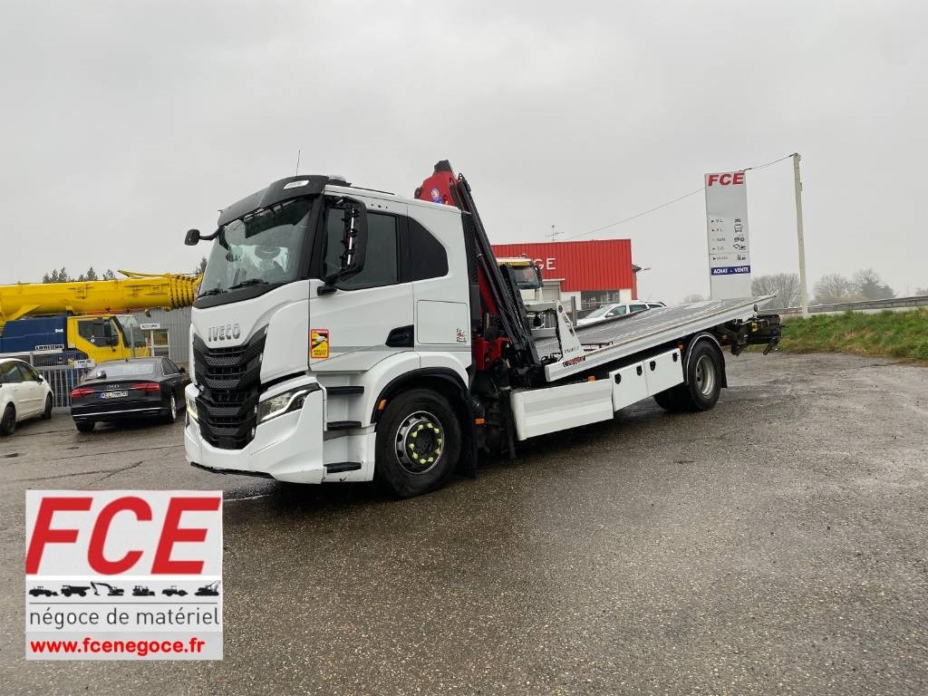 Iveco S WAY480 /FIAULT PF60 +GRUE HMF endommagée - Autotransporter truck: picture 1 Iveco S WAY480 /FIAULT PF60 +GRUE HMF endommagée - Autotransporter truck: picture 1
