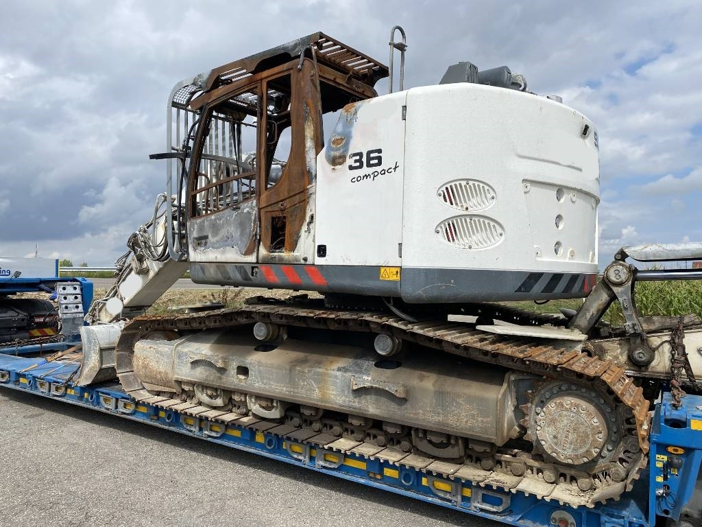 Liebherr R936 COMPACT NLC / Origine Française - Crawler excavator: picture 2 Liebherr R936 COMPACT NLC / Origine Française - Crawler excavator: picture 2