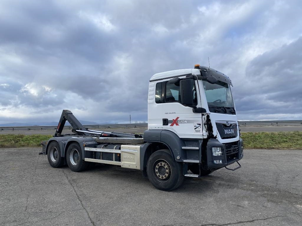 MAN TGS 33.470 X-Lion/HIAB MultiLift endommagé - Hook lift truck: picture 5 MAN TGS 33.470 X-Lion/HIAB MultiLift endommagé - Hook lift truck: picture 5