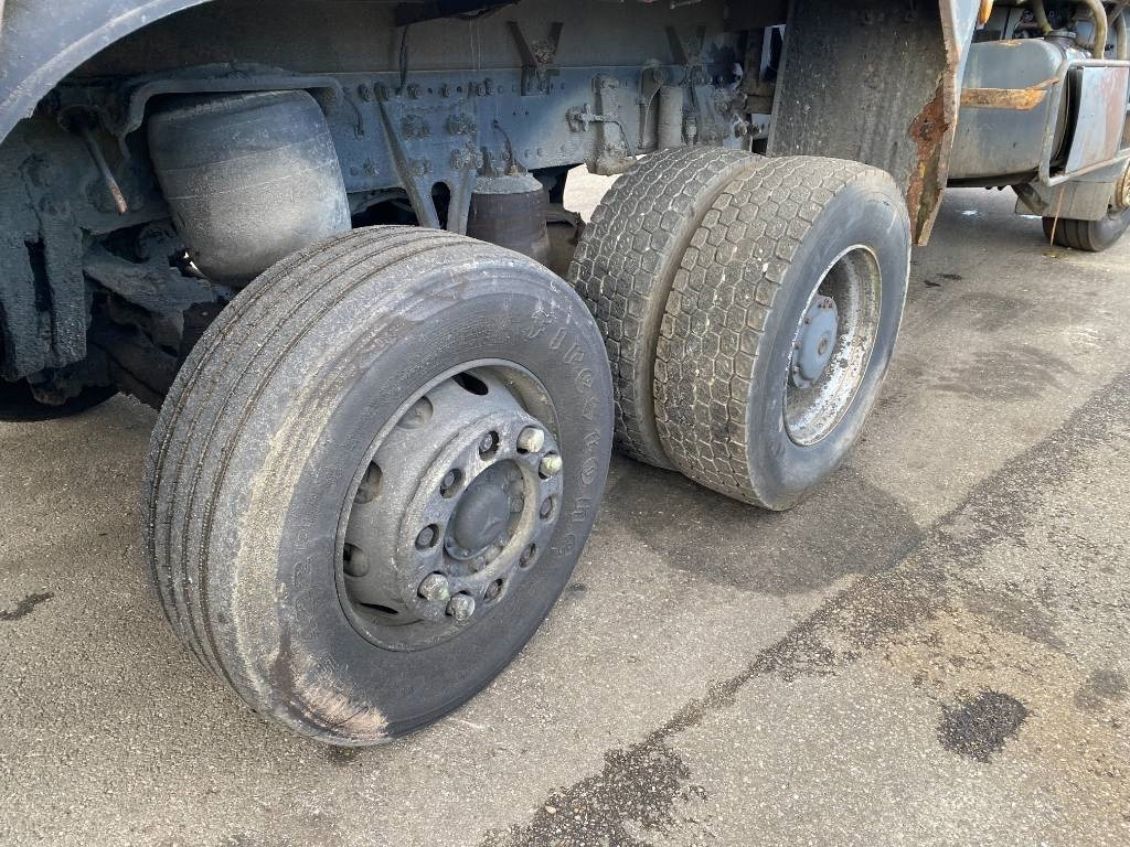 Asphalt distributor Mercedes-Benz ACTROS Mp2 2536/6x2 BVM -ACMAR CRAON Z12341: picture 36 Asphalt distributor Mercedes-Benz ACTROS Mp2 2536/6x2 BVM -ACMAR CRAON Z12341: picture 36