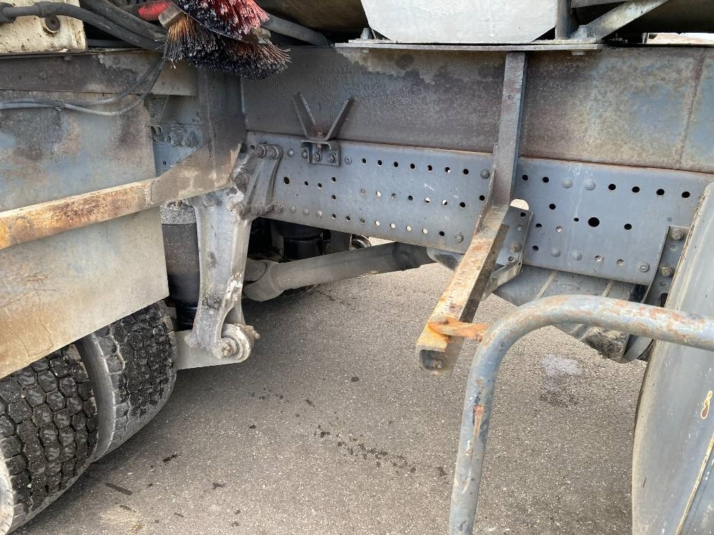 Asphalt distributor Mercedes-Benz ACTROS Mp2 2536/6x2 BVM -ACMAR CRAON Z12341: picture 44 Asphalt distributor Mercedes-Benz ACTROS Mp2 2536/6x2 BVM -ACMAR CRAON Z12341: picture 44