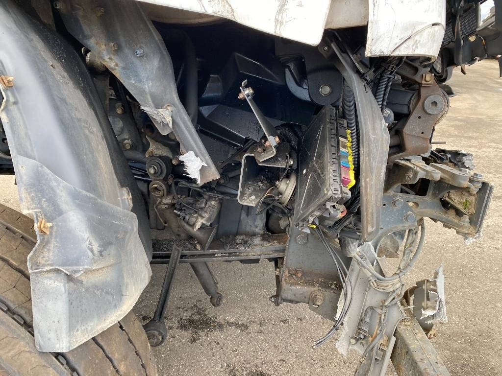 Asphalt distributor Mercedes-Benz ACTROS Mp2 2536/6x2 BVM -ACMAR CRAON Z12341: picture 49 Asphalt distributor Mercedes-Benz ACTROS Mp2 2536/6x2 BVM -ACMAR CRAON Z12341: picture 49