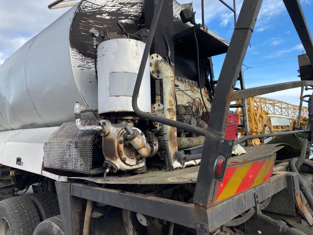 Asphalt distributor Mercedes-Benz ACTROS Mp2 2536/6x2 BVM -ACMAR CRAON Z12341: picture 25 Asphalt distributor Mercedes-Benz ACTROS Mp2 2536/6x2 BVM -ACMAR CRAON Z12341: picture 25