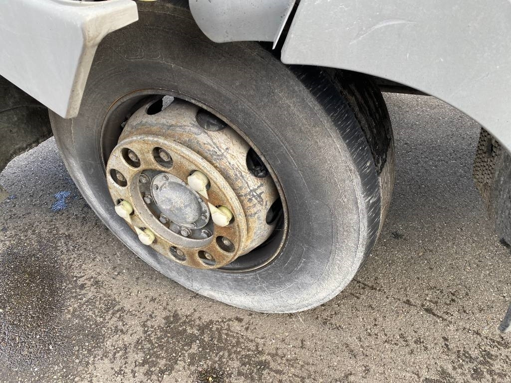 Asphalt distributor Mercedes-Benz ACTROS Mp2 2536/6x2 BVM -ACMAR CRAON Z12341: picture 12 Asphalt distributor Mercedes-Benz ACTROS Mp2 2536/6x2 BVM -ACMAR CRAON Z12341: picture 12